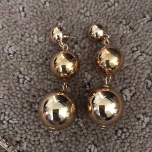 Jewelry - Gold set w/ choker, x-large hoop earrings set Jewelry - Gold set w/ choker, x-large hoop earrings set
